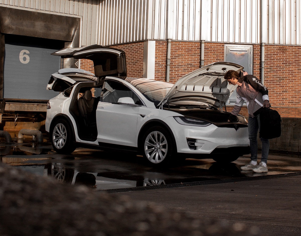 Pak din bil sikkert: 5 essentielle tips, der øger din sikkerhed